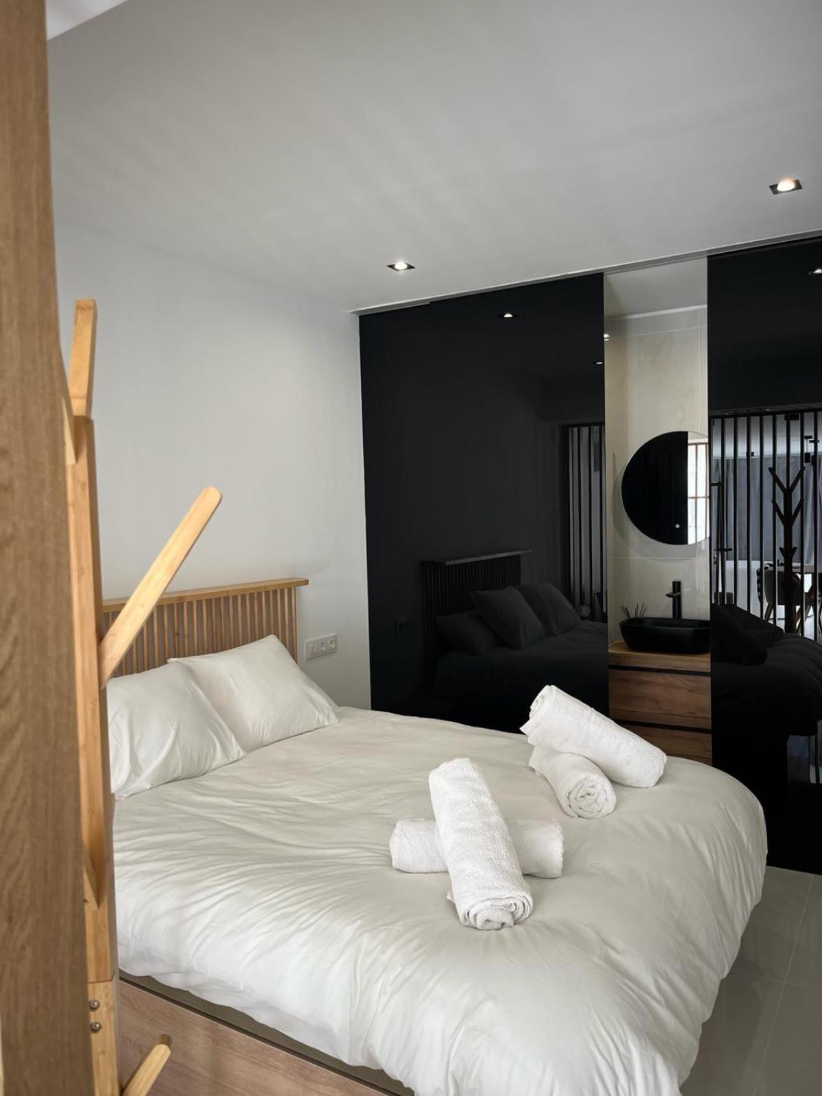 Suite Playamar Con Jacuzzi トレモリノス エクステリア 写真