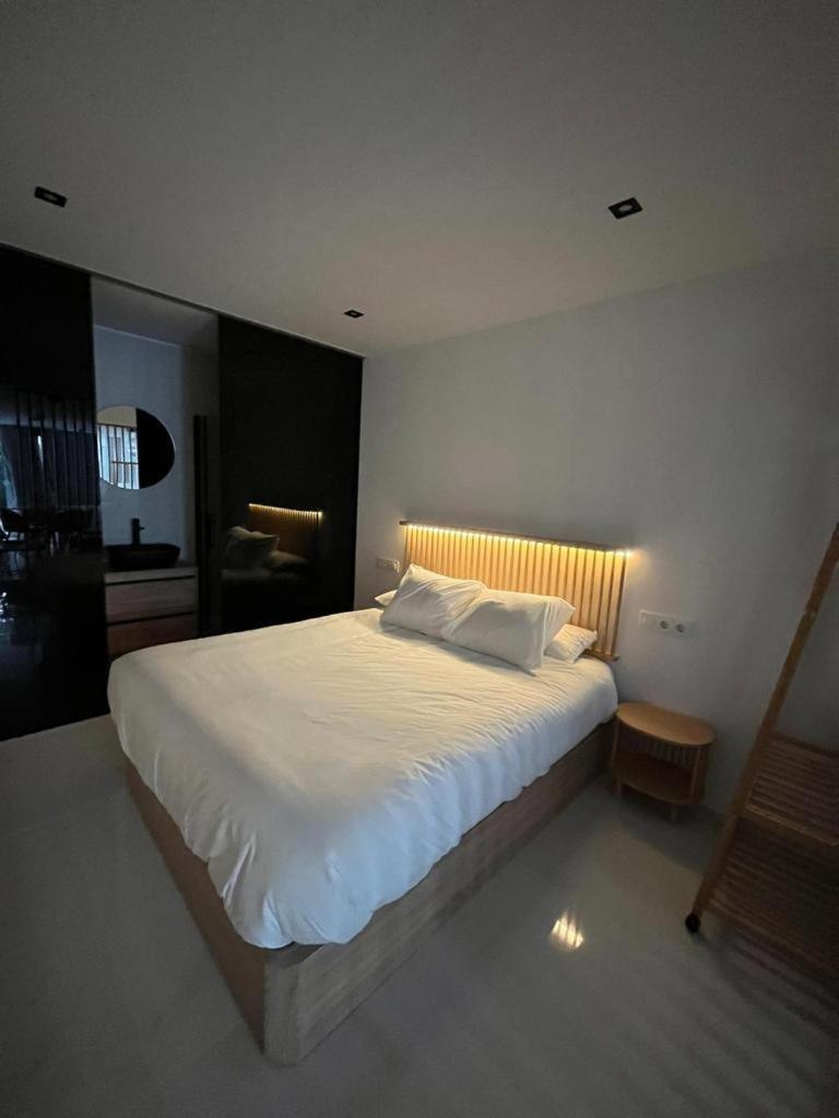 Suite Playamar Con Jacuzzi トレモリノス エクステリア 写真